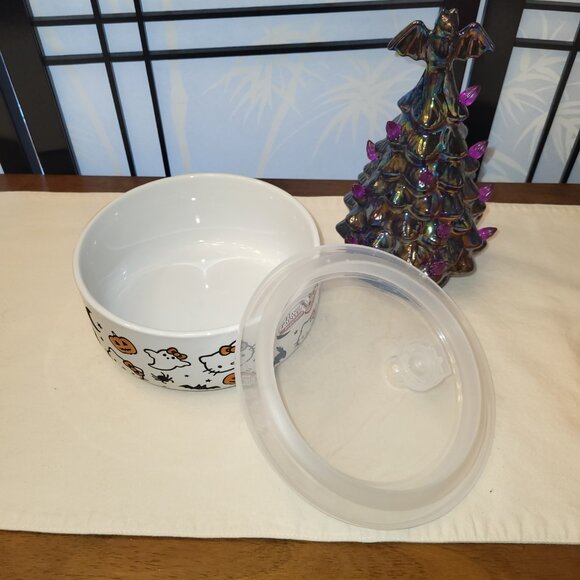 Hello Kitty Hand Painted Halloween Pumpkin Vented Ceramic Food Storage Bowl NWT - Picture 3 of 4